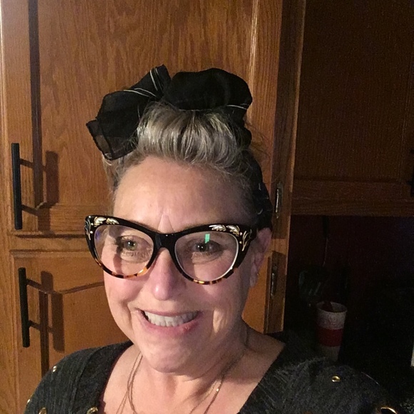 Meet your Posher, Posh - Picture 1 of 1